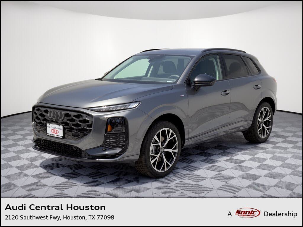 2026 Audi Q3 S line
