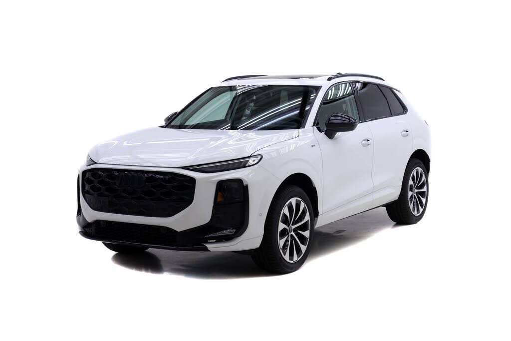 2026 Audi Q3 S line