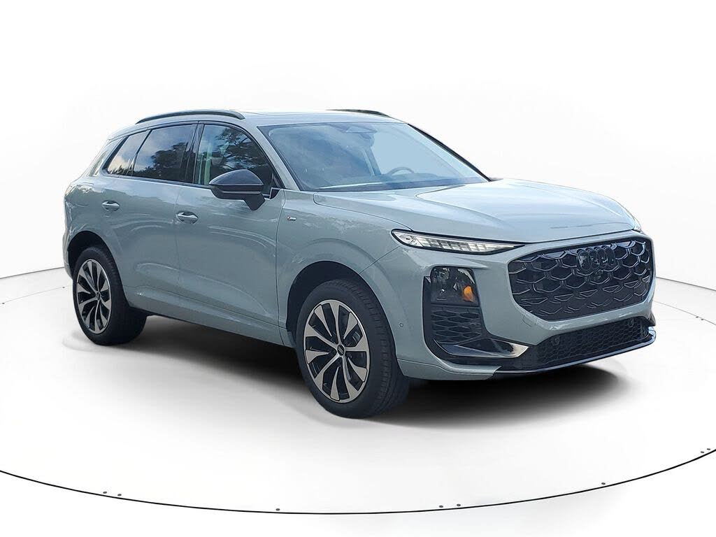 2026 Audi Q3 S line