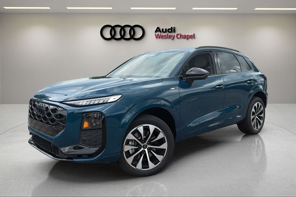 2026 Audi Q3 S line