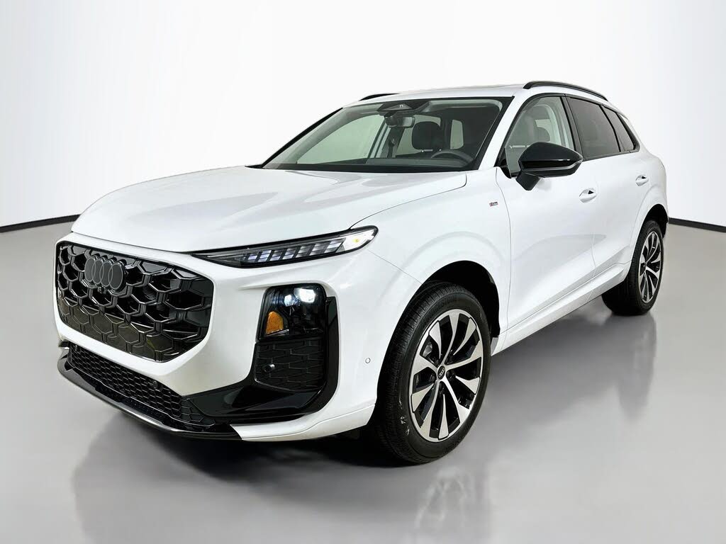2026 Audi Q3 S line
