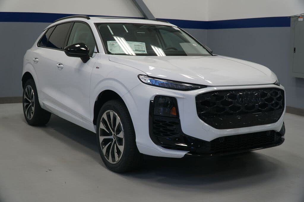 2026 Audi Q3 S line