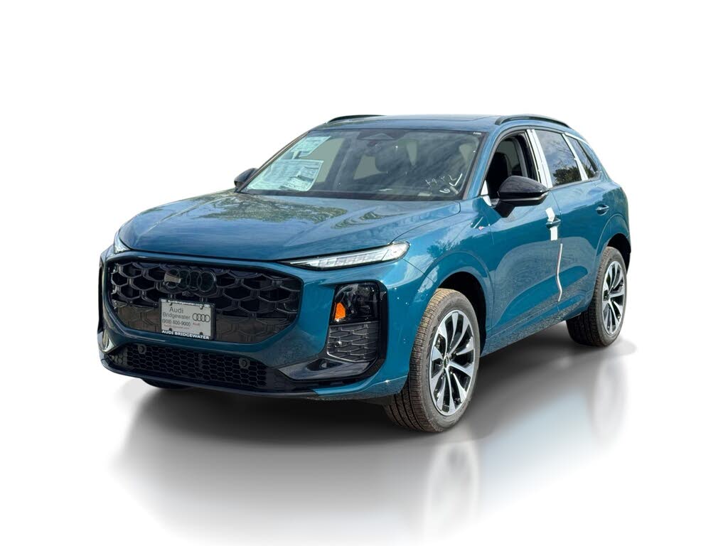 2026 Audi Q3 S line
