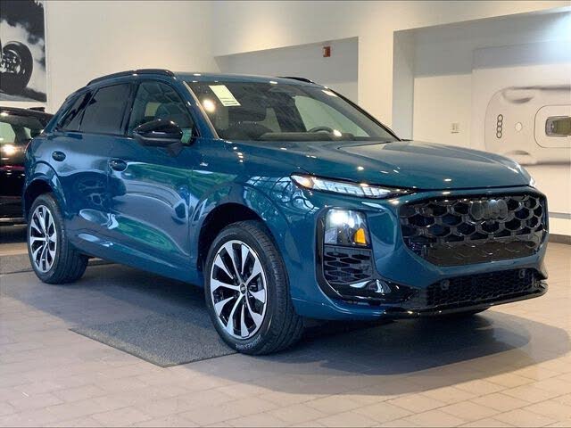 2026 Audi Q3 S line