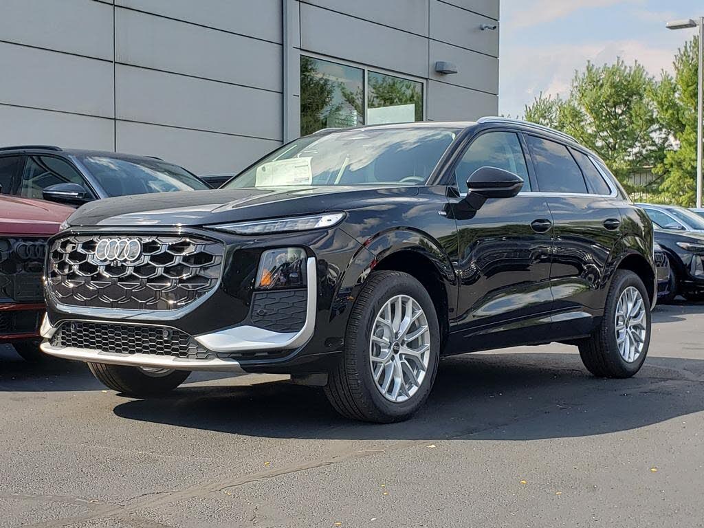 2026 Audi Q3 S line