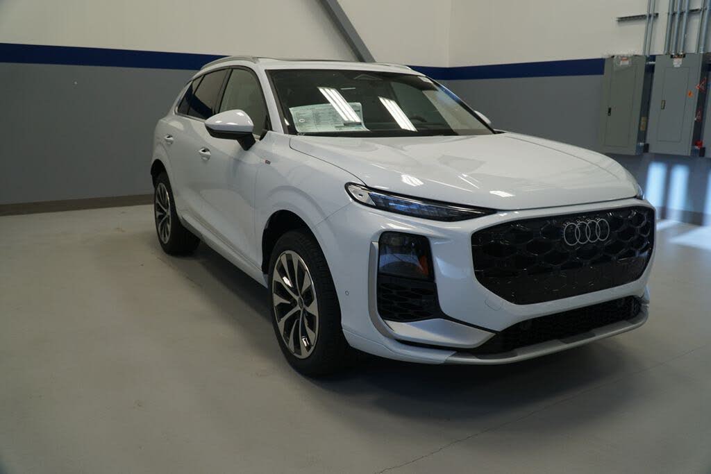 2026 Audi Q3 S line