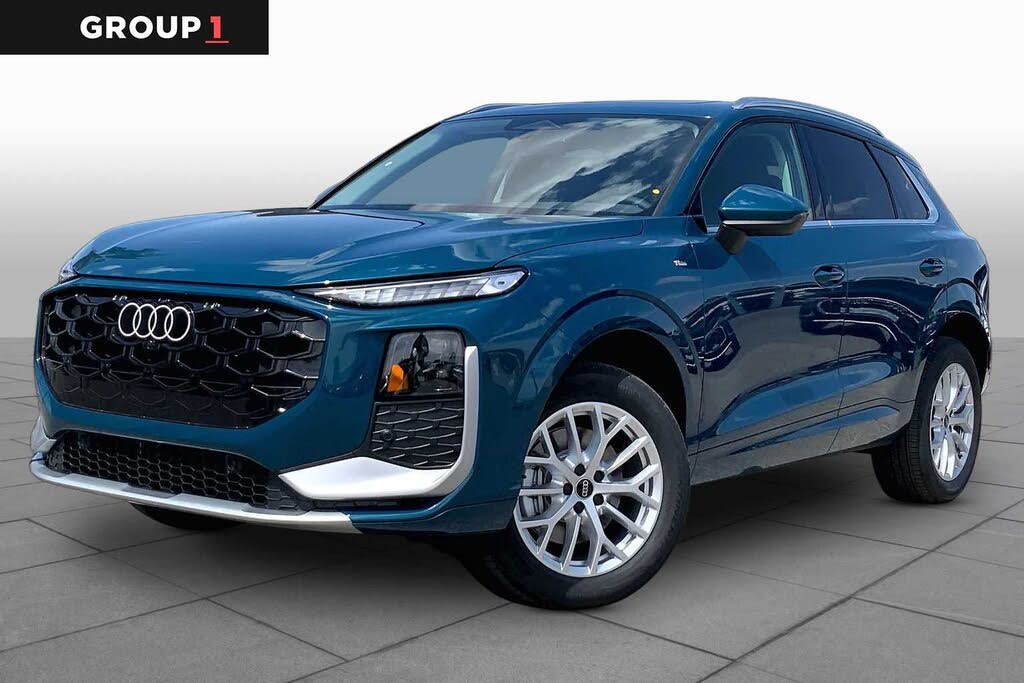 2026 Audi Q3 S line