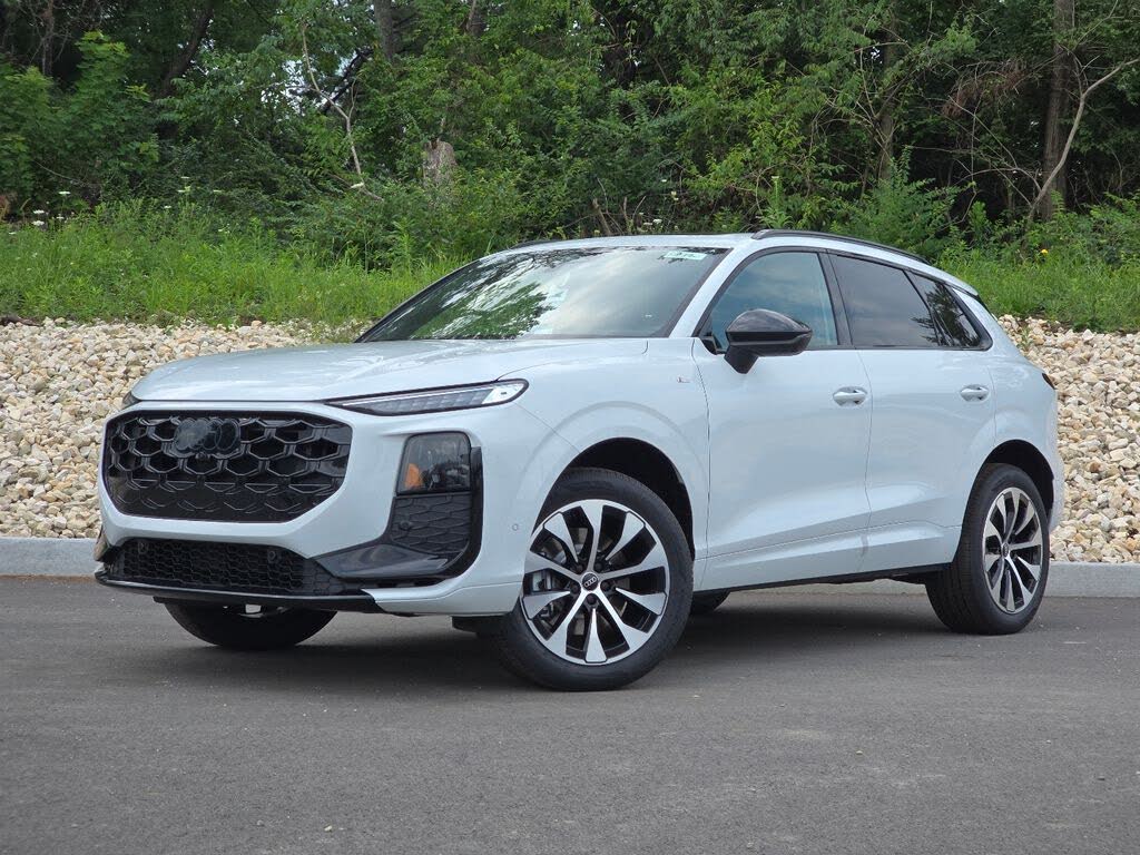 2026 Audi Q3 S line