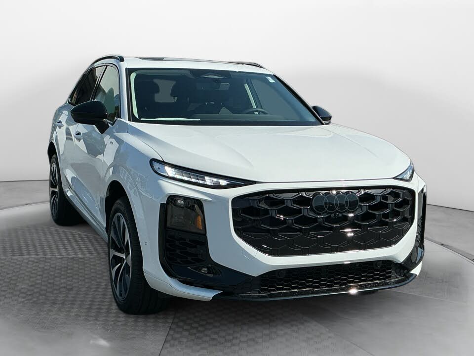 2026 Audi Q3 S line