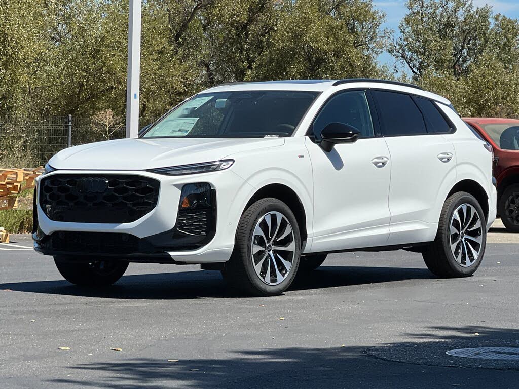 2026 Audi Q3 S line