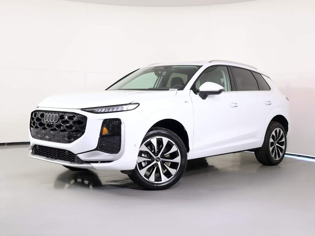 2026 Audi Q3 S line