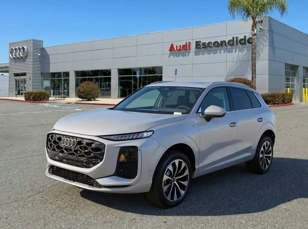 2026 Audi Q3 S line