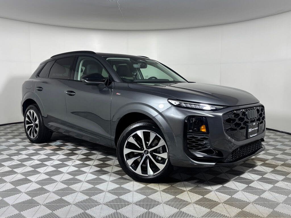 2026 Audi Q3 S line