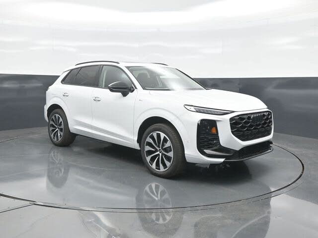 2026 Audi Q3 S line