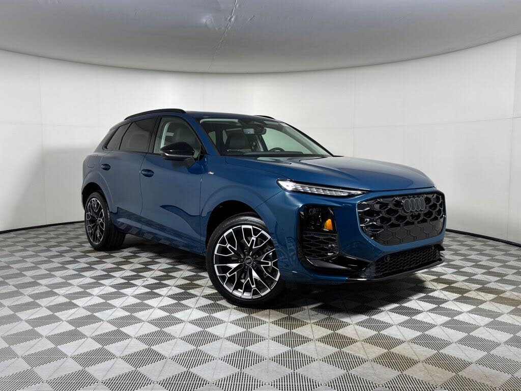 2026 Audi Q3 S line