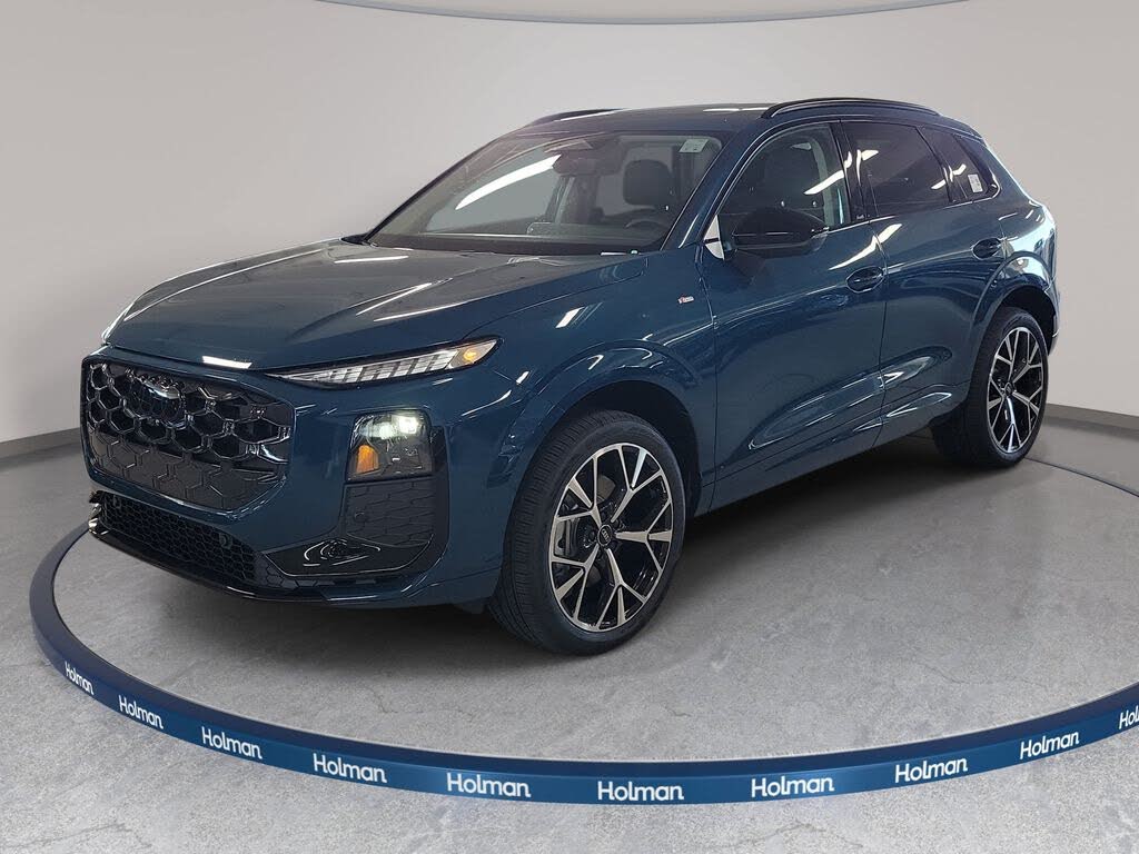 2026 Audi Q3 S line