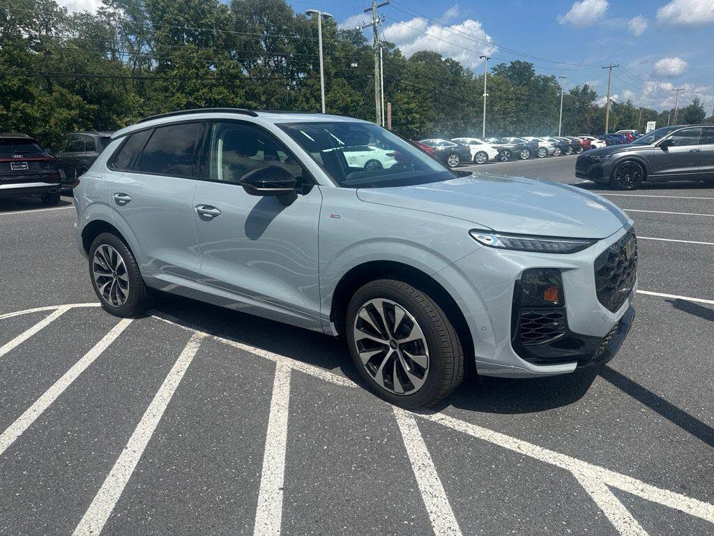 2026 Audi Q3 S line
