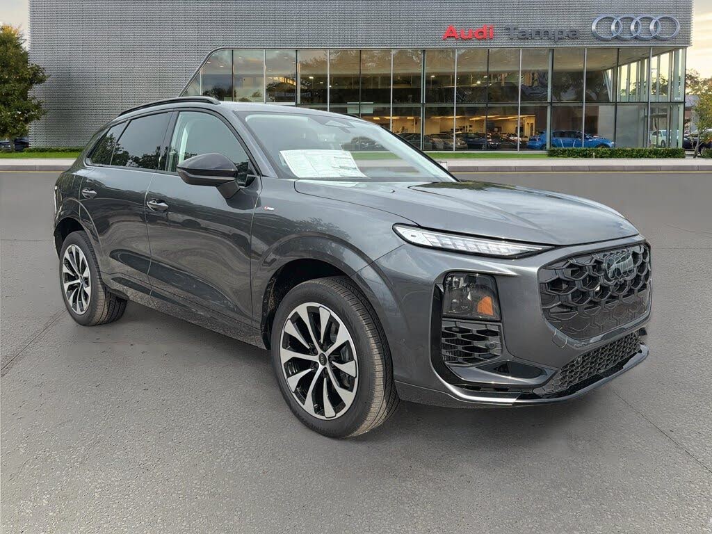 2026 Audi Q3 S line