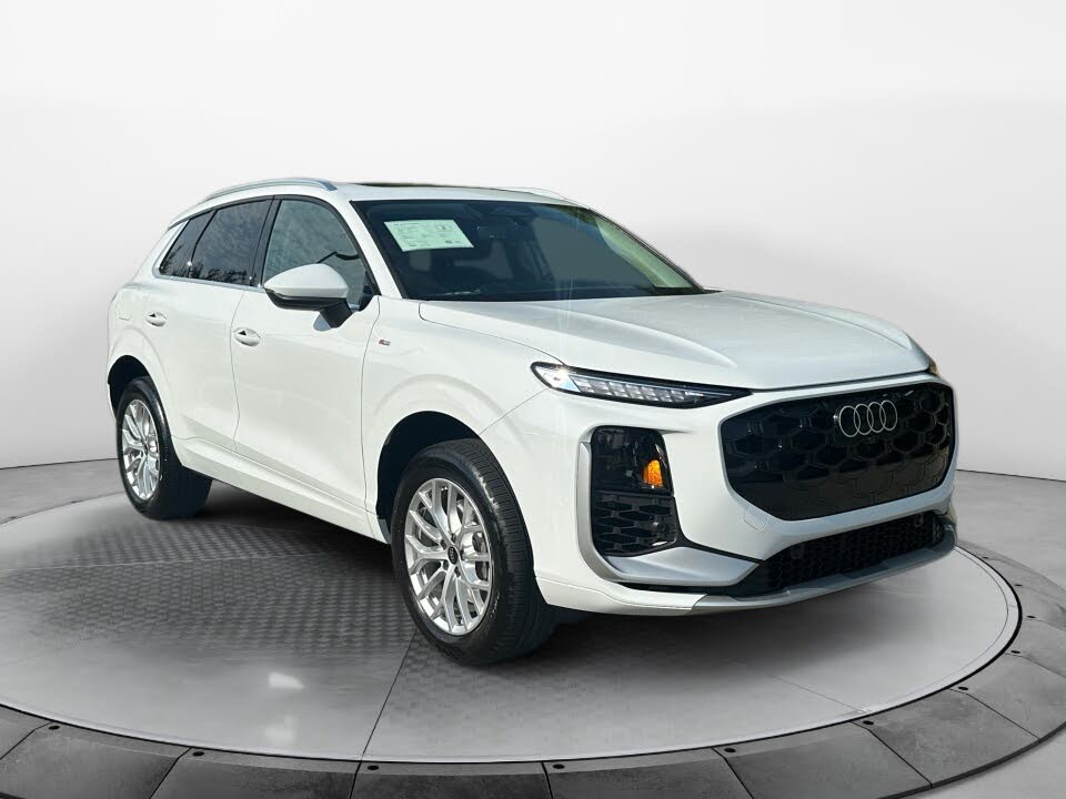 2026 Audi Q3 S line