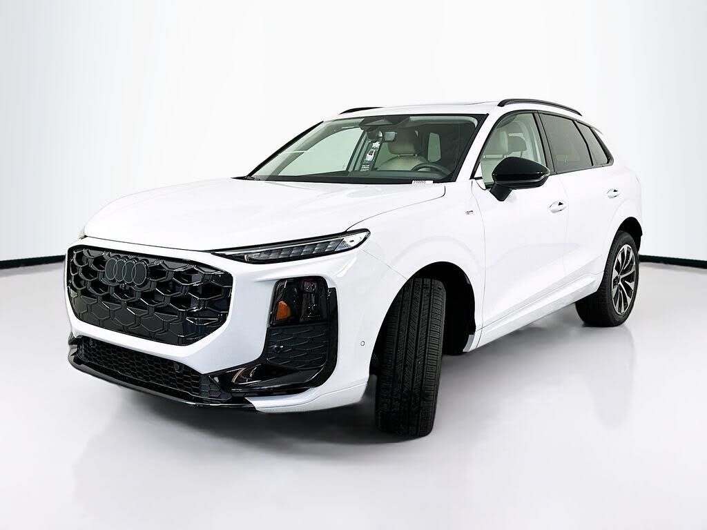 2026 Audi Q3 S line