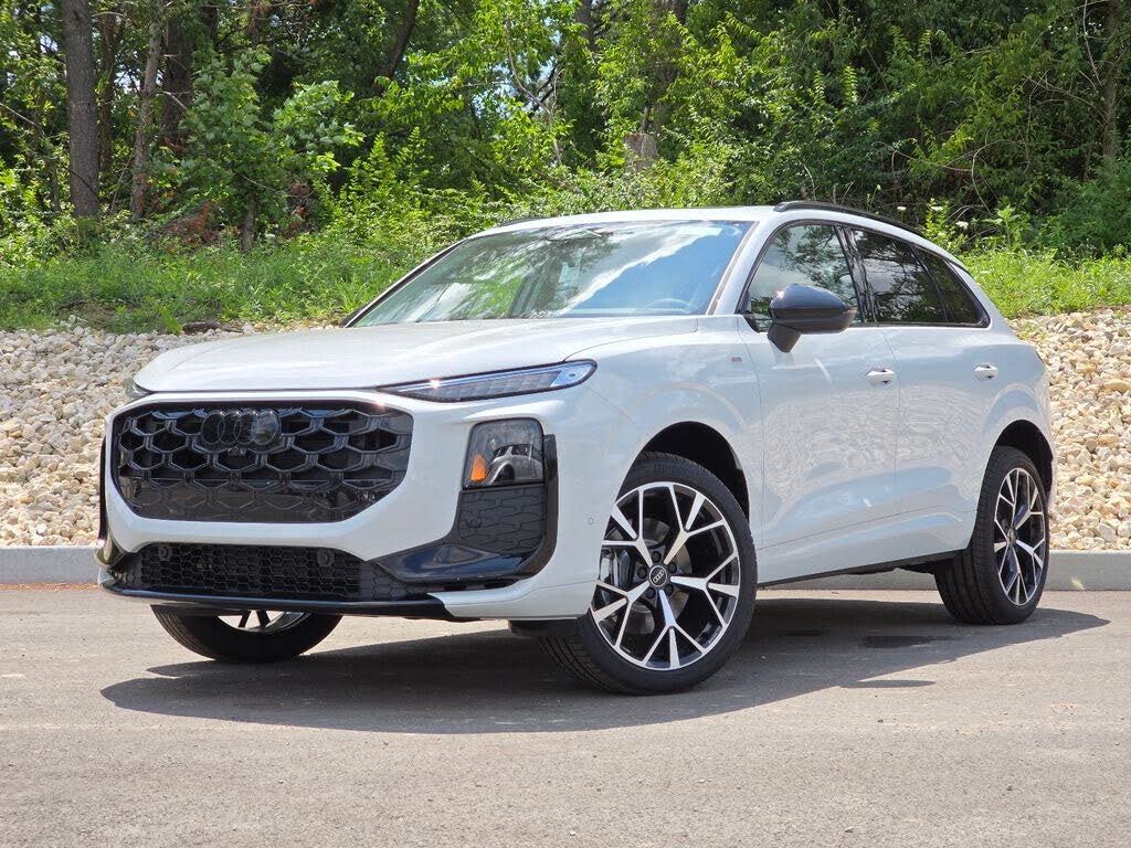 2026 Audi Q3 S line