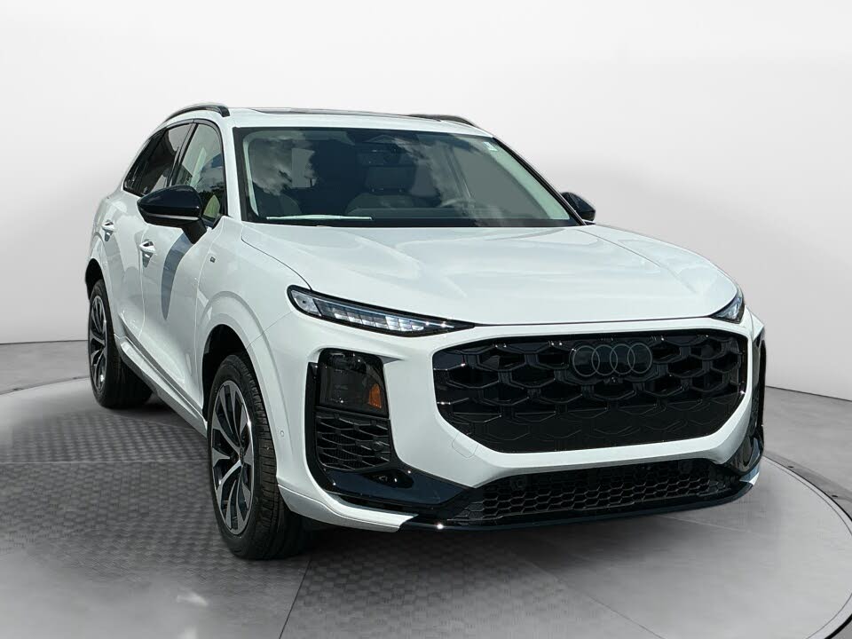 2026 Audi Q3 S line