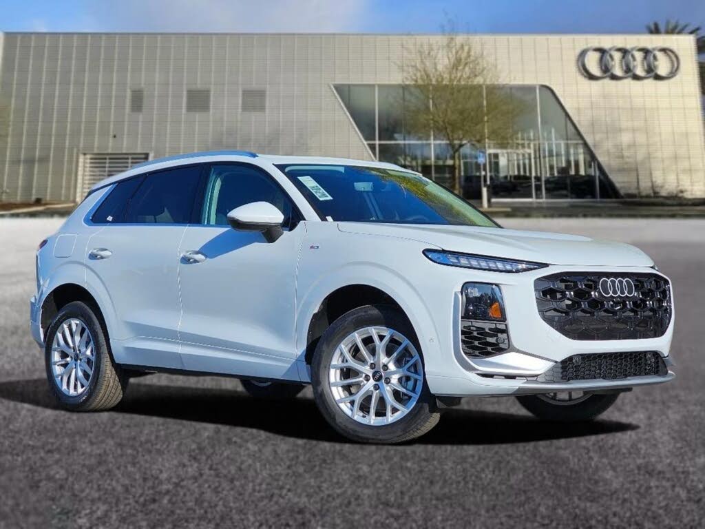 2026 Audi Q3 S line