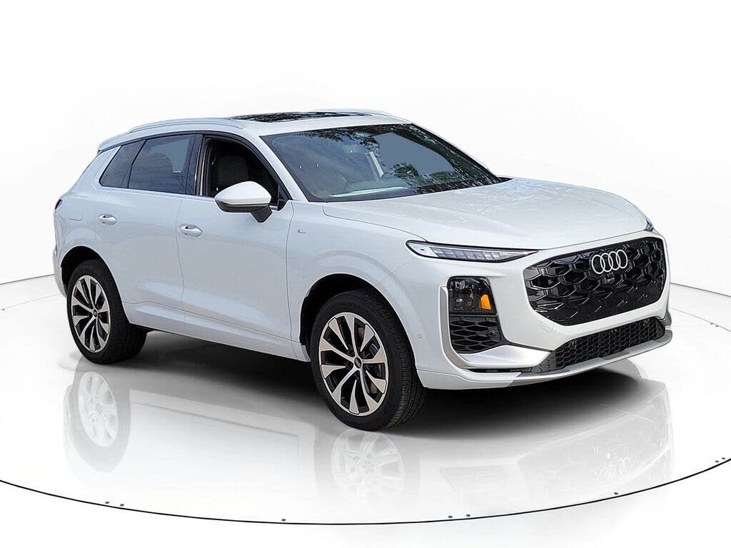 2026 Audi Q3 S line