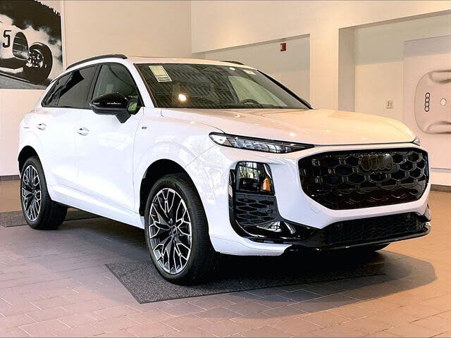 2026 Audi Q3 S line