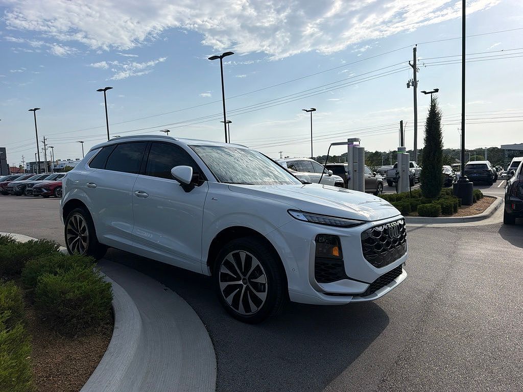 2026 Audi Q3 S line