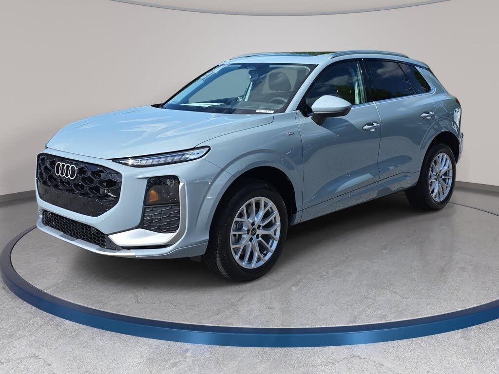 2026 Audi Q3 S line