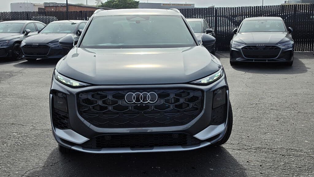 2026 Audi Q3 S line