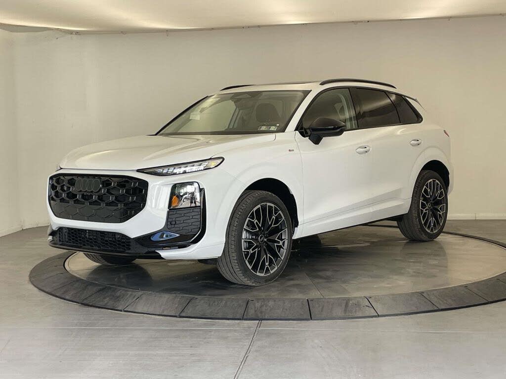 2026 Audi Q3 S line