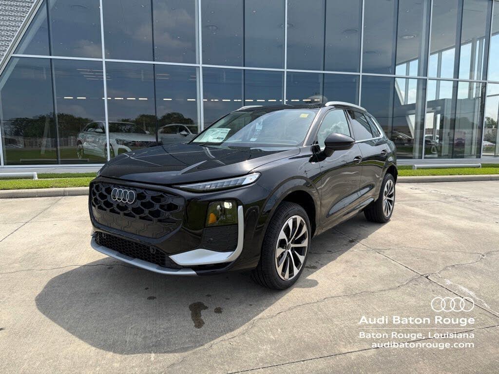 2026 Audi Q3 S line
