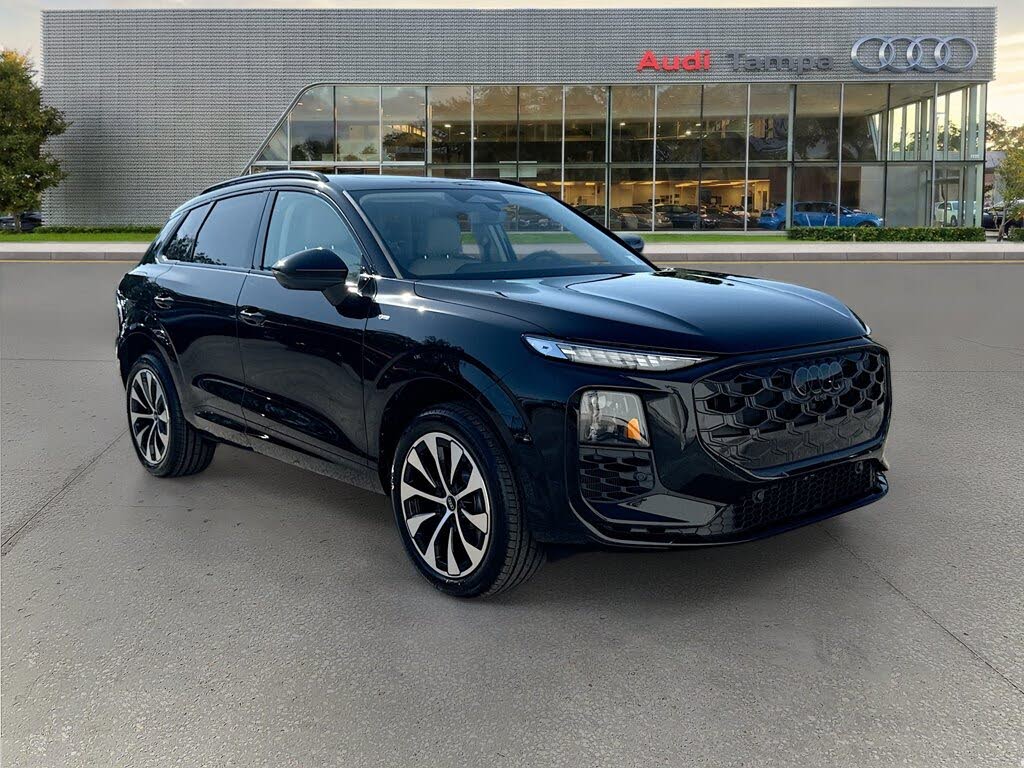 2026 Audi Q3 S line
