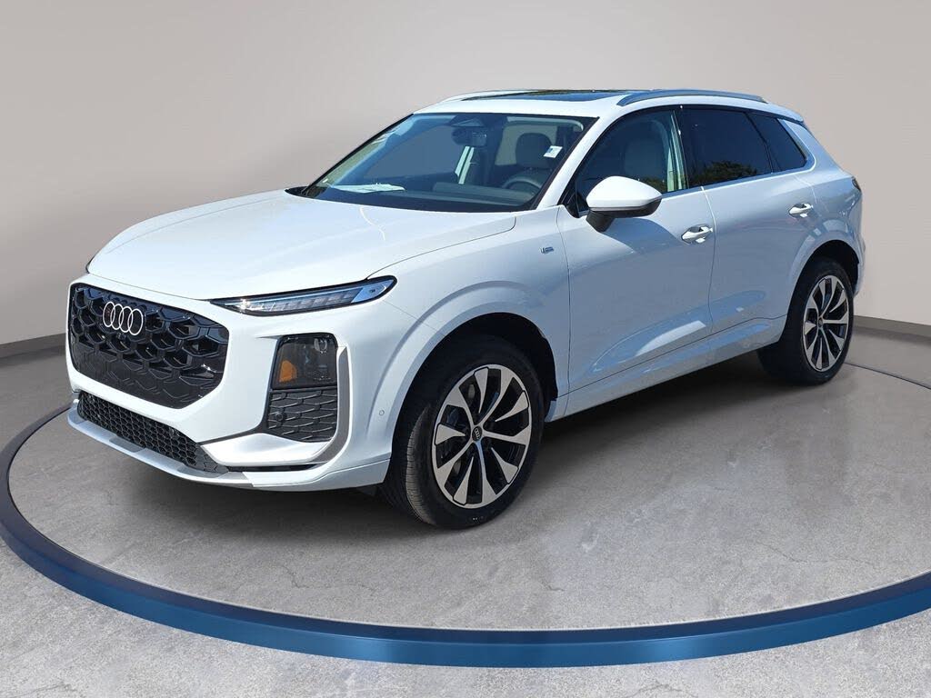 2026 Audi Q3 S line