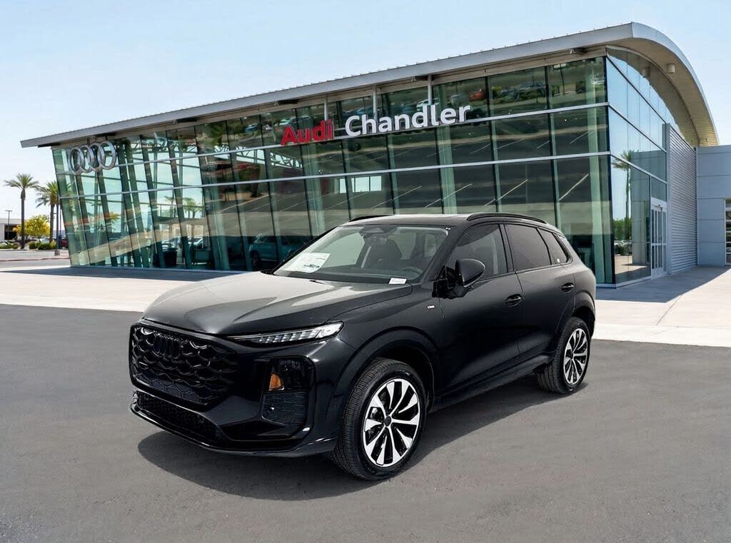 2026 Audi Q3 S line