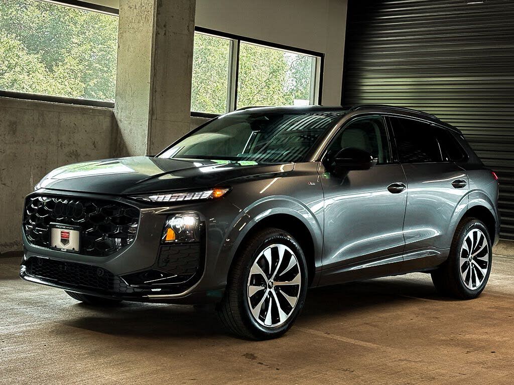 2026 Audi Q3 S line