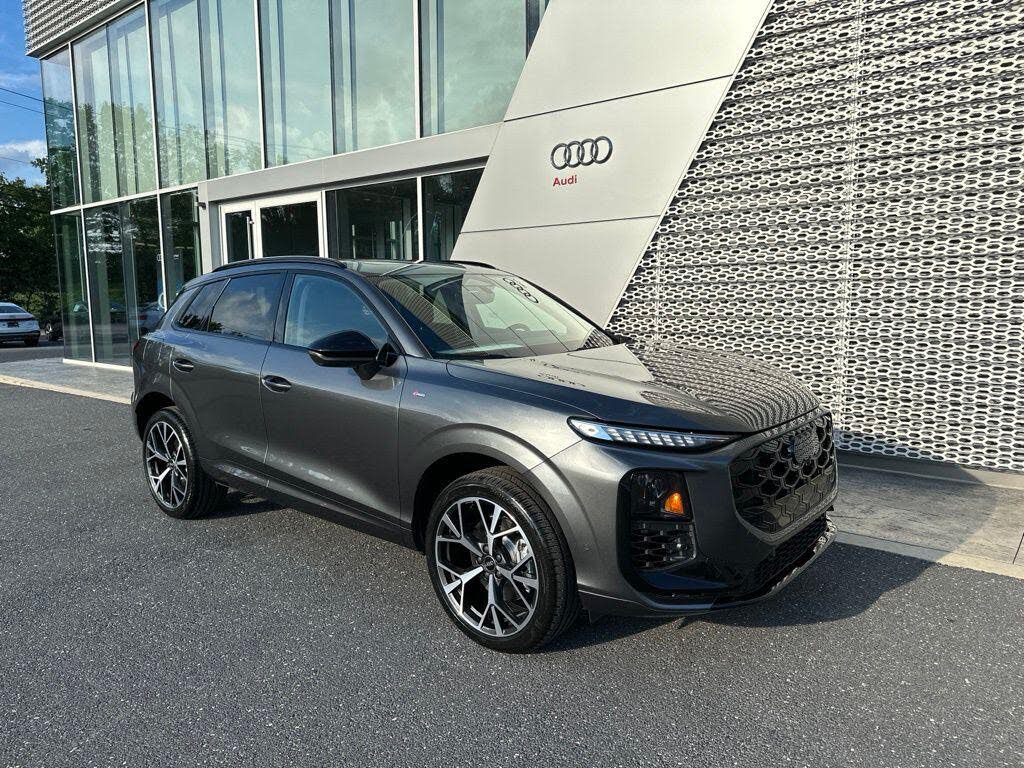 2026 Audi Q3 S line