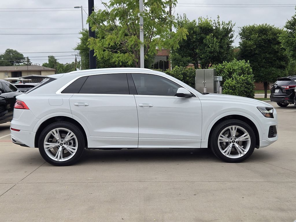 2023 Audi Q8 Premium