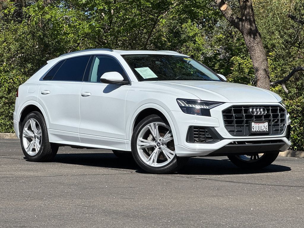2023 Audi Q8 Premium