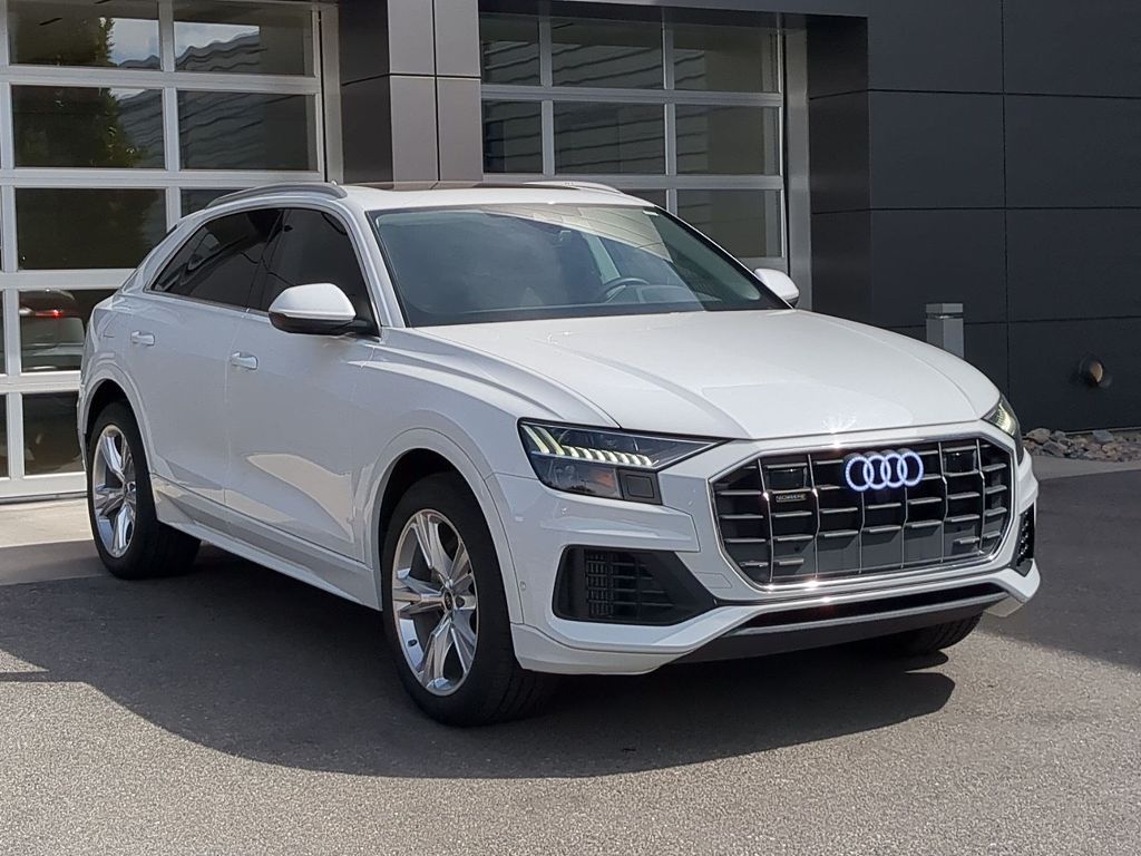 2023 Audi Q8 Premium