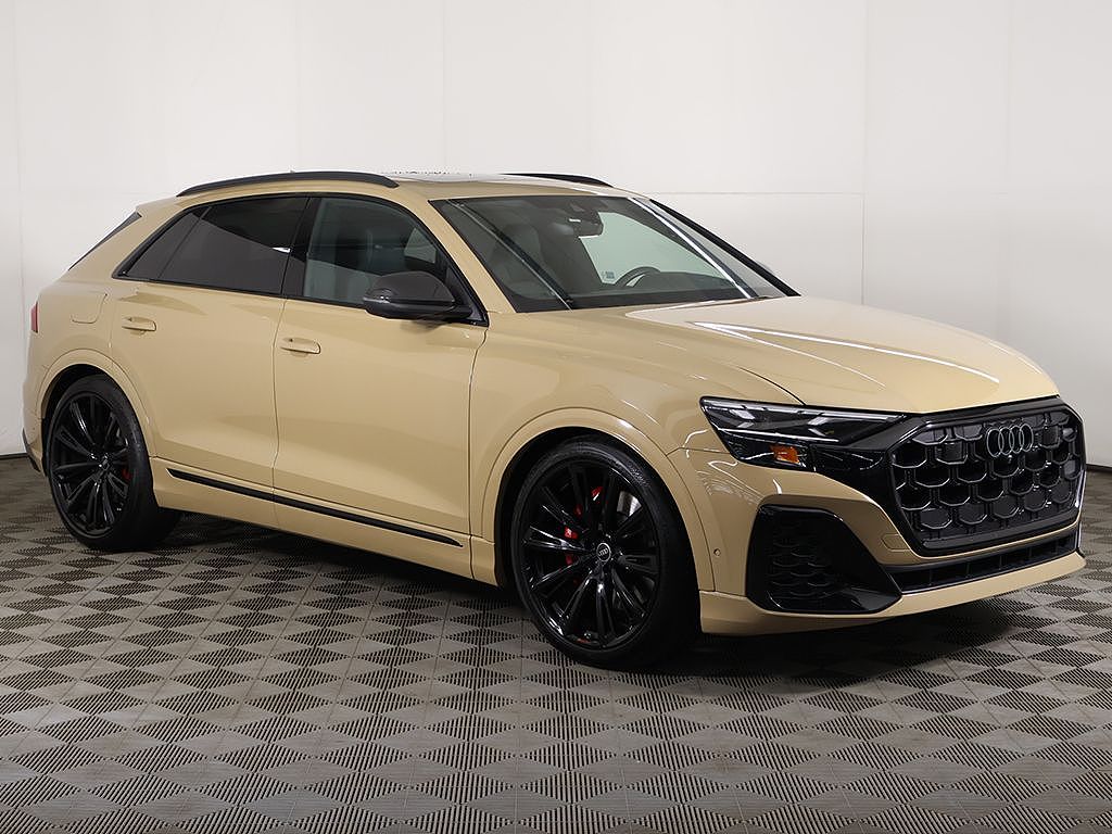 2024 Audi SQ8 Premium Plus