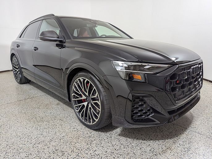 2026 Audi SQ8 Premium Plus