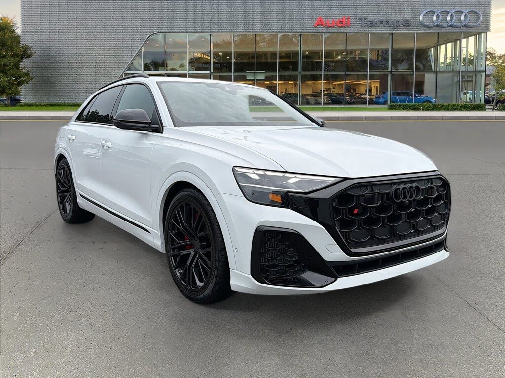 2026 Audi SQ8 Premium Plus