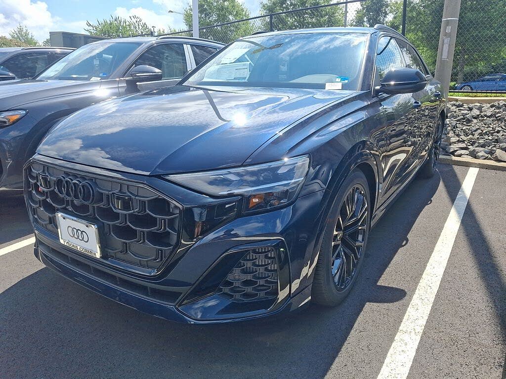 2026 Audi SQ8 Premium Plus