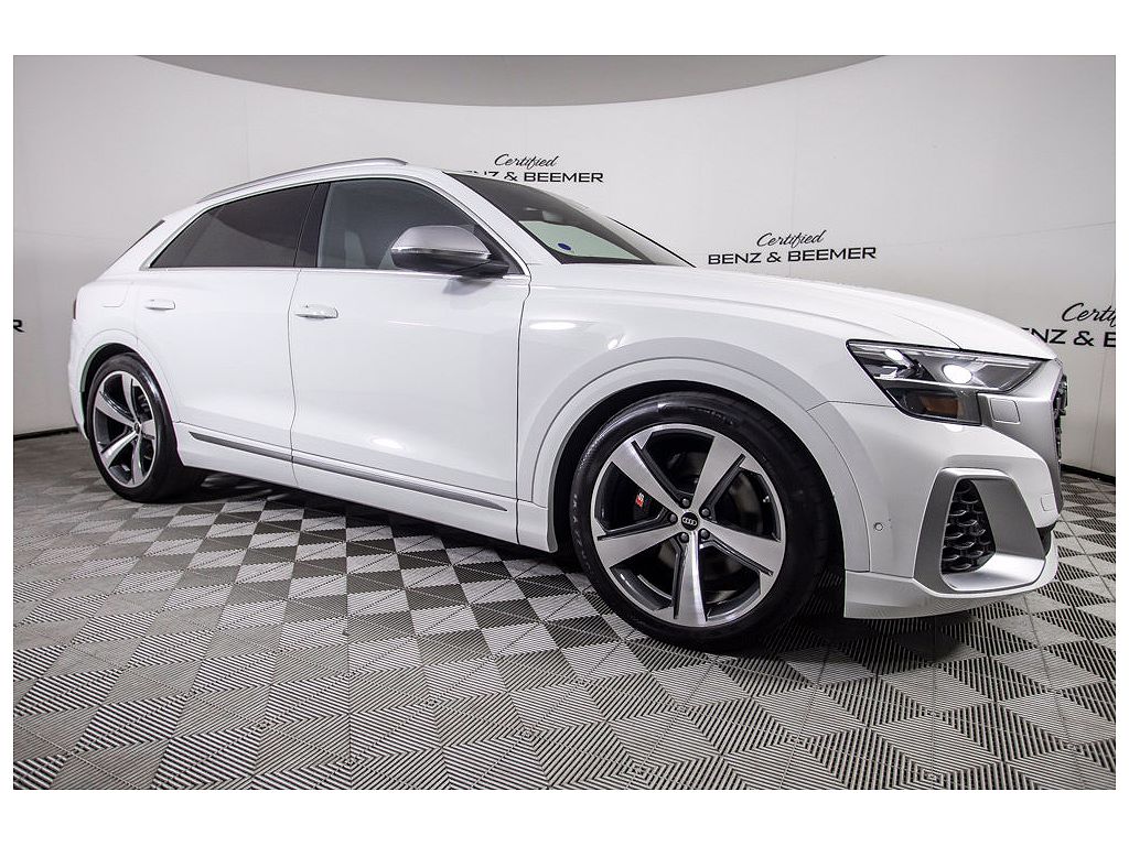2024 Audi SQ8 Premium Plus
