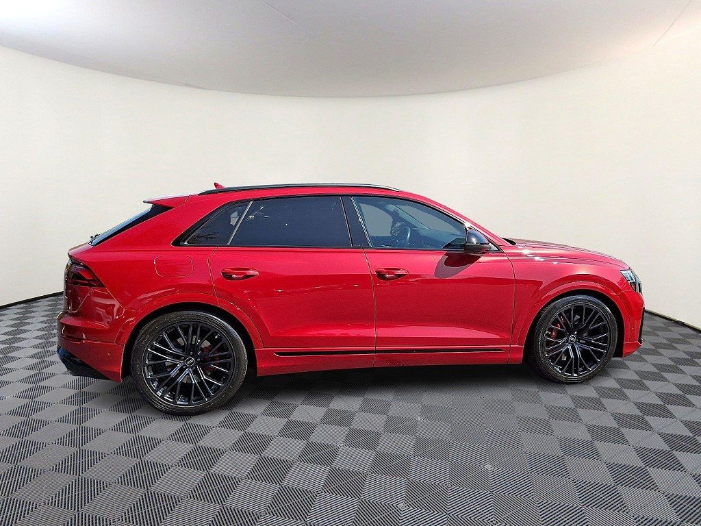 2024 Audi SQ8 Premium Plus