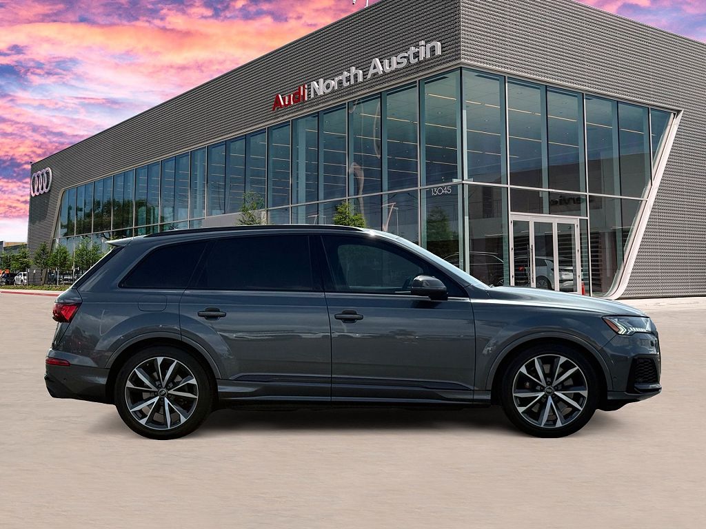 2024 Audi SQ7 Premium Plus