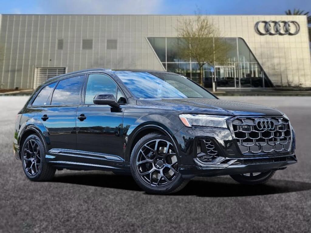 2026 Audi SQ7 Premium Plus